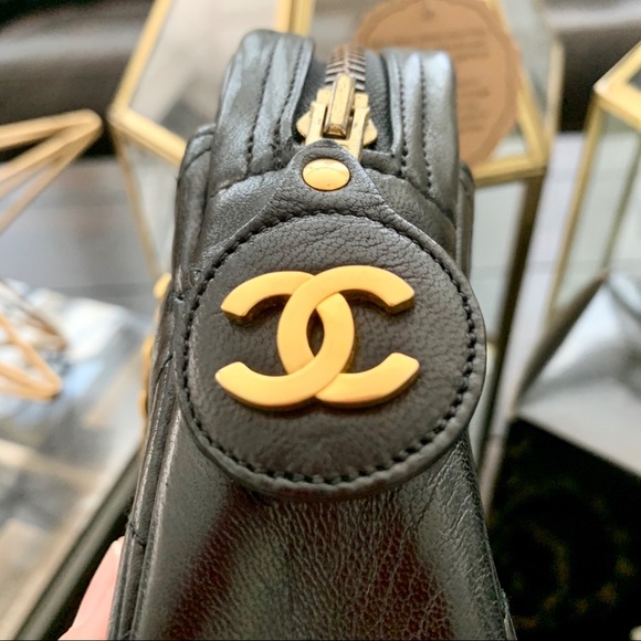 ❤️SOLD- Chanel Quilted Mini Matelasse CC Lambskin - Picture 7 of 12